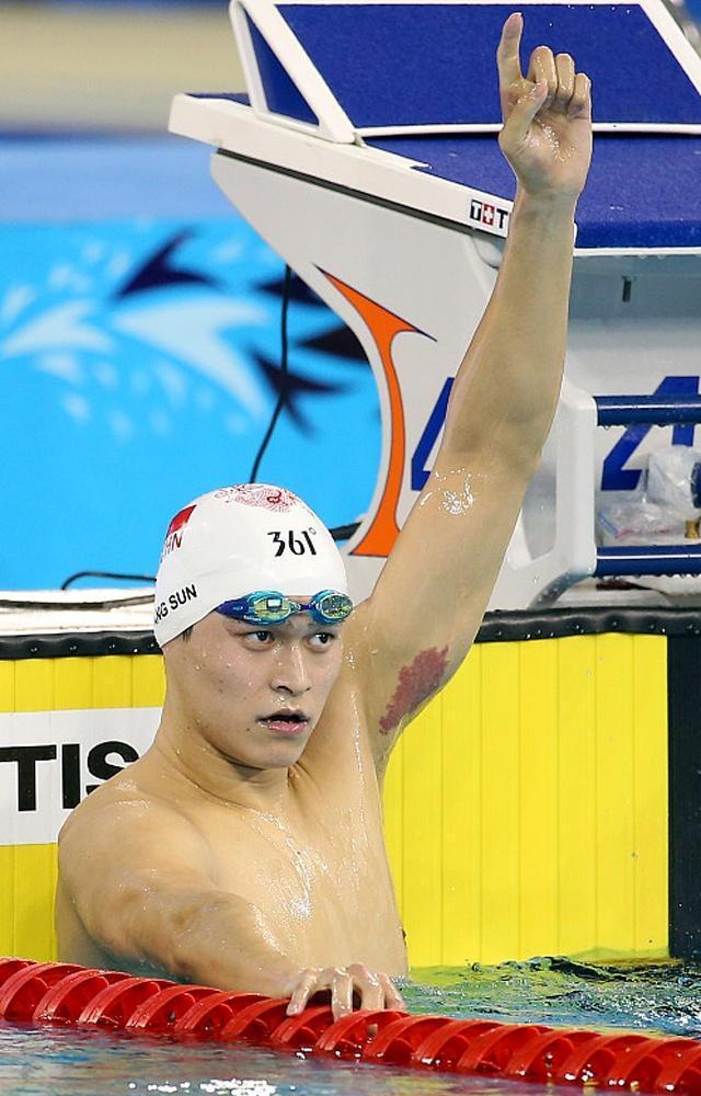 九游体育APP下载-游泳决赛出人意料,银牌选手突然崛起